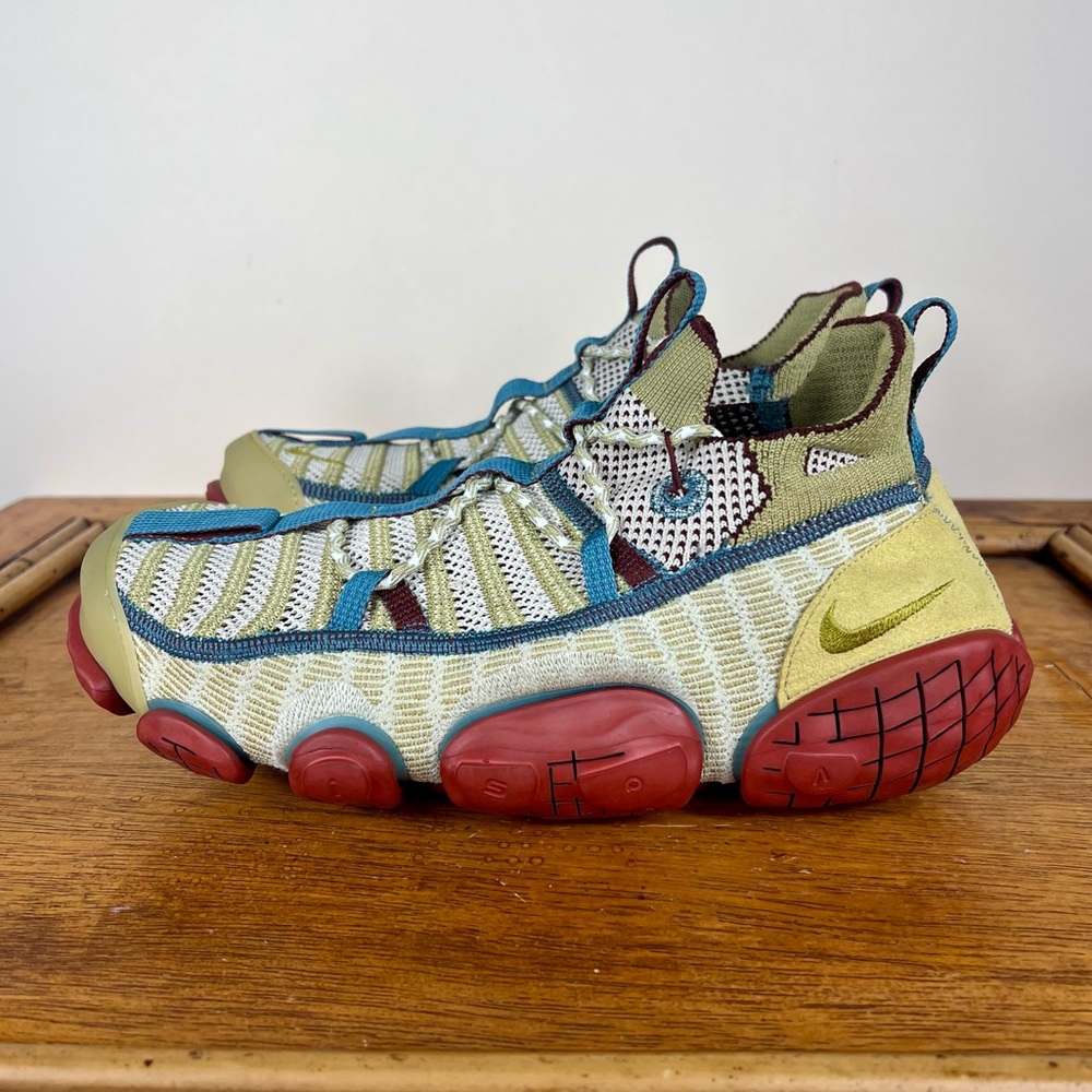 Nike Men’s Multicolor Knit Sneakers — Cream, Teal, Olive & Red